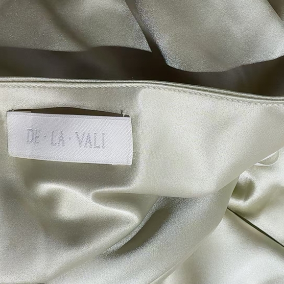 DE LA VALI SUELO SKIRT IN SAND SILK SATIN - Picture 12 of 13